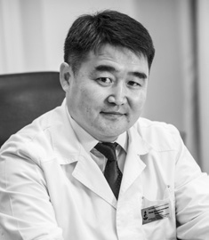 БАИР ТУГДУМОВ, главный врач ГАУЗ «РКЛРЦ «Центр восточной медицины»